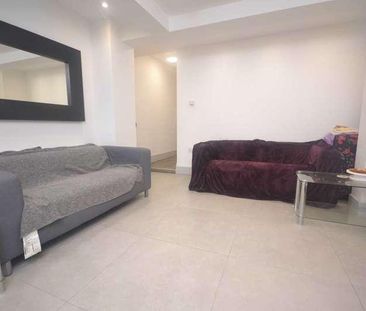 Grange Avenue, Reading, RG6 - Photo 2