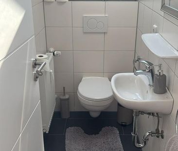 Dachgeschosswohnung zentral in Beverungen - Photo 1