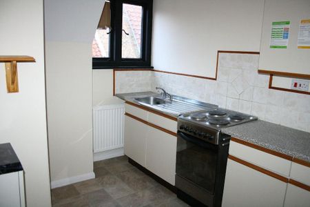 2 bedroom apartment to rent - Photo 4