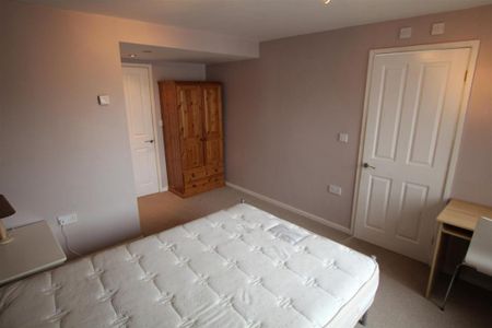 4 bedroom house to rent - Photo 4