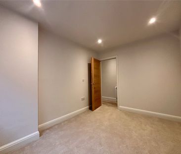 Windsor Way, Aldershot, Hampshire, GU11 - Photo 3