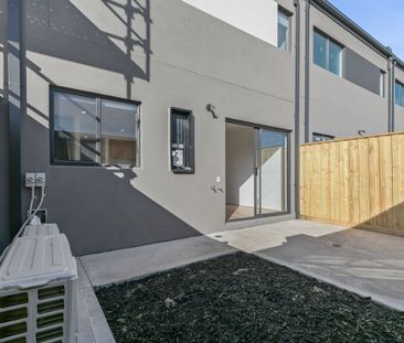 Low Maintenance Living! - Photo 5