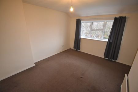 3 bedroom House - LODGEFIELD, WELWYN GARDEN CITY - Photo 4
