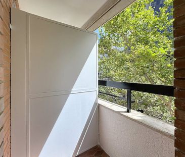 Calle Cuatro Amigos, Madrid, Community of Madrid 28029 - Photo 3