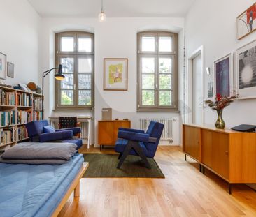 Contemporary Living - Photo 1