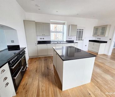 4 bedroom detached house to rent - Photo 6