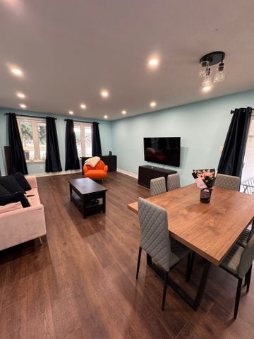 For Lease - 1036 Mississauga Valley Boulevard, Mississauga, Ontario - Photo 5