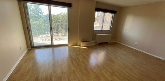 2 CH - 1 SDB - Côte Saint-Luc - $1,645 /mo - Photo 2