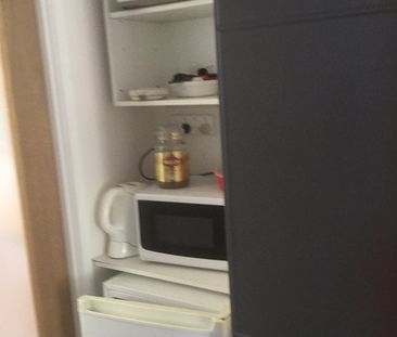 Shared studio/granny flat, Adina ave - Photo 4