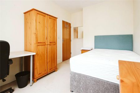 6 bedroom townhouse to rent - Photo 4