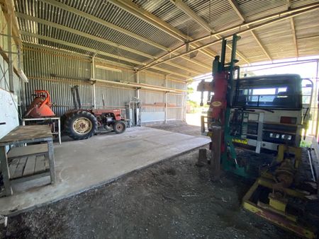 Freshly Renovated & Move-In Ready Modern 4-Bedroom Country Home - Photo 5