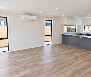 5 Doug Jensen Street, Wallaceville - Photo 3