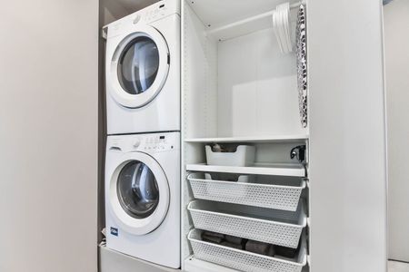 For Lease - 329 Manning Avenue, Toronto, Ontario - Photo 2