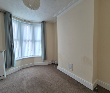 2 bedroom terraced house to rent - Photo 2 | Rentumo
