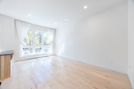 Maison à étages à louer - Montréal (Rosemont/La Petite-Patrie) (Shop Angus) Maison à étages à louer - Montréal (Rosemont/La Petite-Patrie) (Shop Angus) - Photo 4