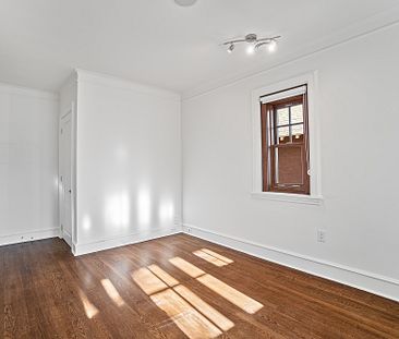 652 Roslyn Avenue - Photo 3