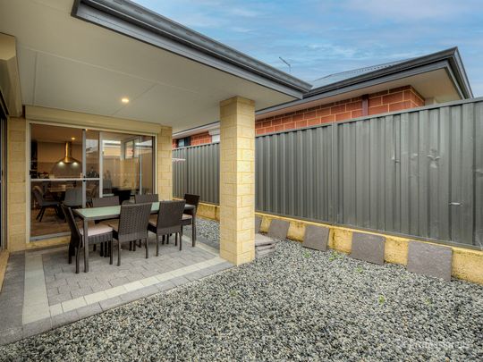 15 Hayeswater Street, Aveley WA 6069 - Photo 1