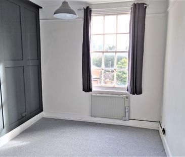 The Crescent - Photo 4