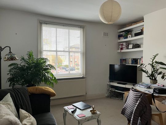 1 Bed Flat, Middleton Road, E8 - Photo 1