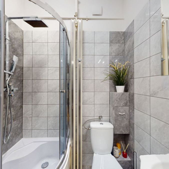 2 pokoje po remoncie | Grójecka | Parking - Photo 1