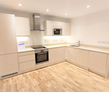 2 bedroom flat to rent - Photo 3