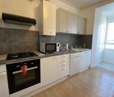 Location Appartement 3 pièces 75m² GRANVILLE 50400 - Photo 2