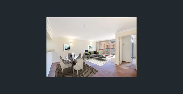 Spacious apartment with stunning features - Photo 1