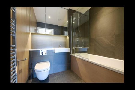 2 Bed Flat, Pilot Walk, SE10 - Photo 5