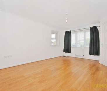 4 bedroom link detached house to rent - Photo 3