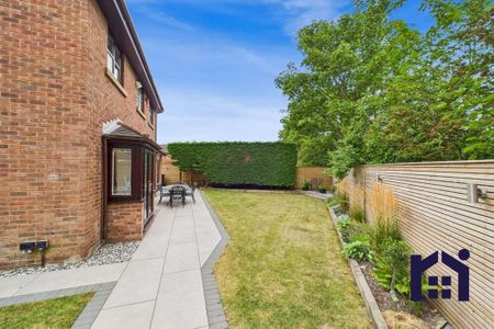 4 bedroom detached house to rent - Photo 2