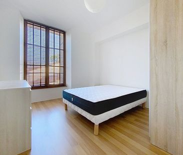 Appartement à louer - AY CHAMPAGNE -T2 meublé avec place de parking - Photo 2