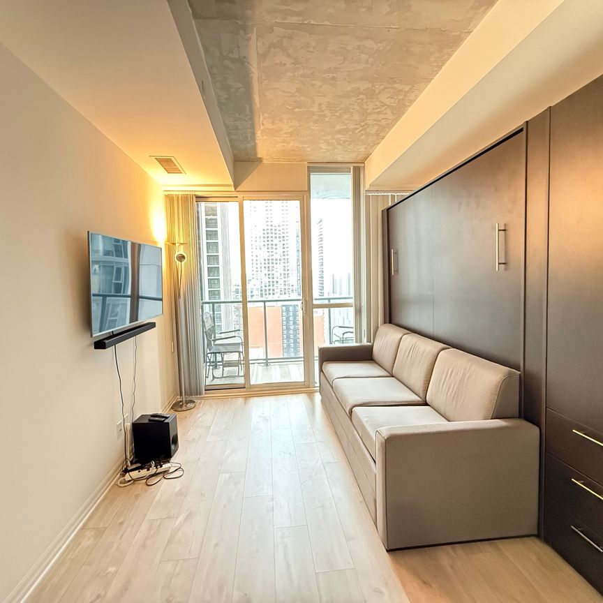 For Lease - 88 Blue Jays Way Unit# 2010, Toronto, Ontario - Photo 1
