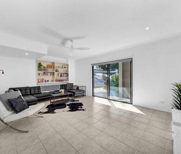 Large 5 bedroom Family Home in the heart of Cleveland - Available 2... - Photo 2