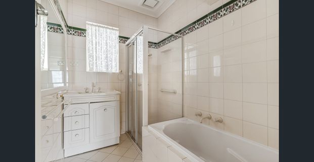 4 Vinall Rd, Modbury, SA 5092 - Photo 1