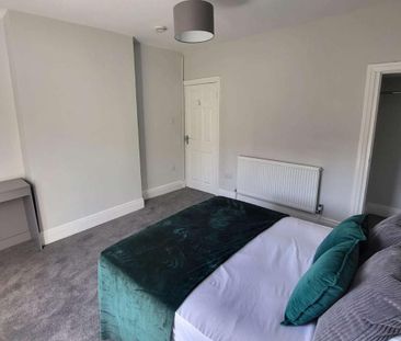 4 bedroom house of multiple occupation to rent - Photo 6