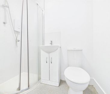 Property to rent - Photo 5