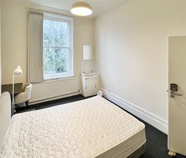 Fortess Road, London - Photo 4