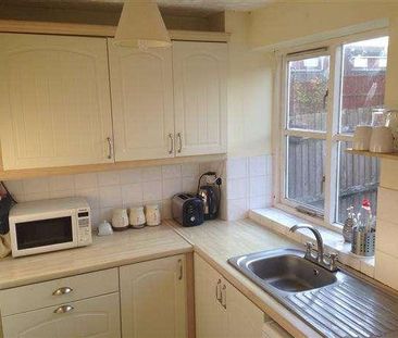 Farm Close, Borehamwood, WD6 - Photo 2