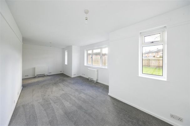 East Crescent, Dereham, Swanton Morley - Photo 1