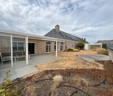 Riant en bemeubeld appartement met 5 slpks en daktuin in Balen-cent... - Photo 6