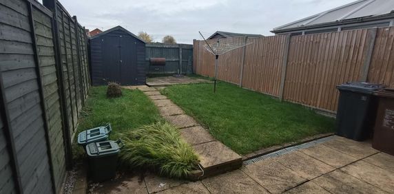 2 bedroom terraced house to rent - Photo 2