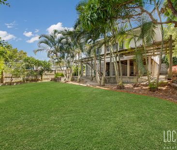 CHARMING HOME WITH BEAUTIFUL ESTABLISHED GARDENS! - Photo 4