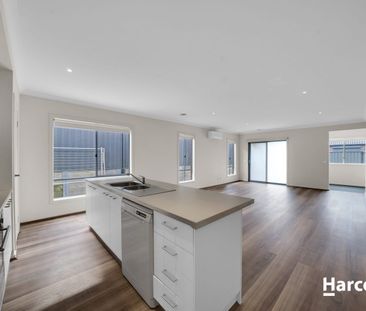 30 Etherington Drive, Mernda, Vic 3754 - Photo 2