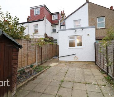 3 bedroom semi-detached house to rent - Photo 2