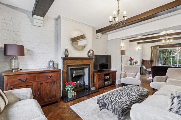 4 bedroom detached house to rent - Photo 1