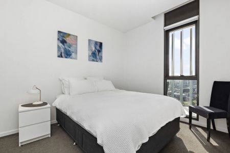 FULLY FURNISHED Light-Filled Top-Floor Retreat with Premium Amenities - Photo 4