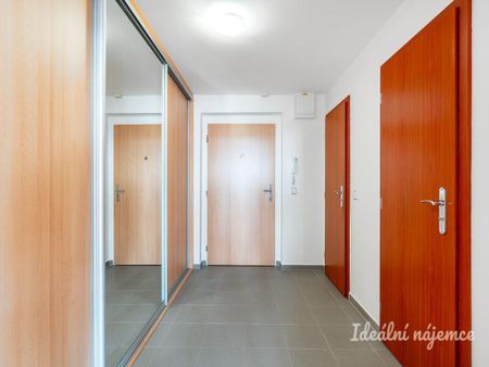 Pronájem bytu 1+kk 43 m2 - Fotografie 5