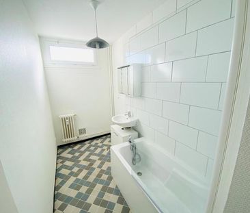 Location Appartement 2 pièces 46m² MACON 71000 - Photo 4