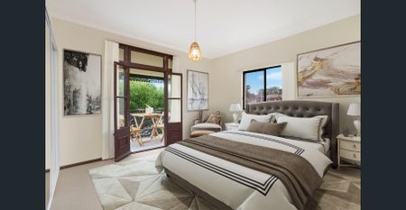 Old World Charm! - Photo 2