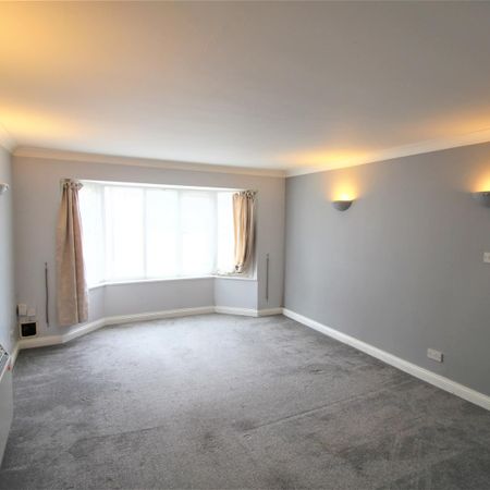 Perryfield Road, Crawley - Photo 3